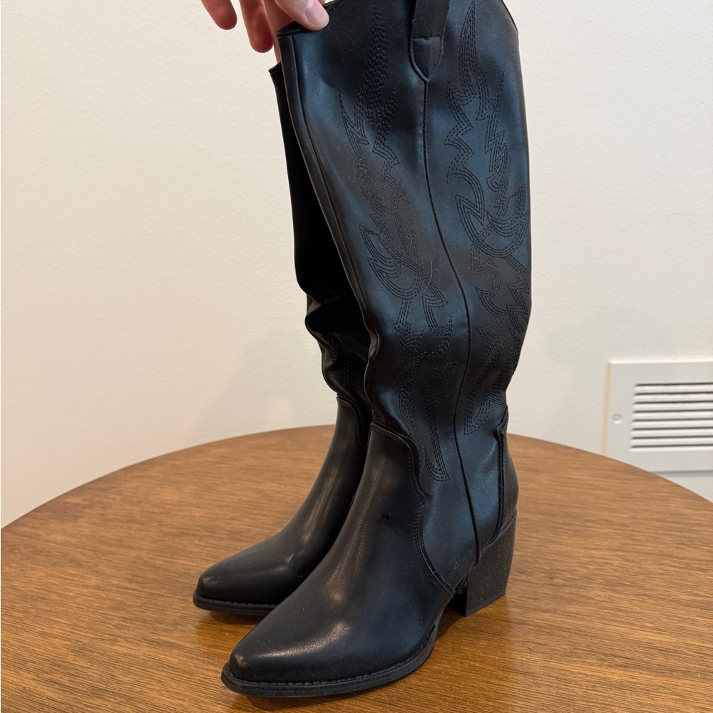 Dream Pairs Black Heeled Boots NWOT